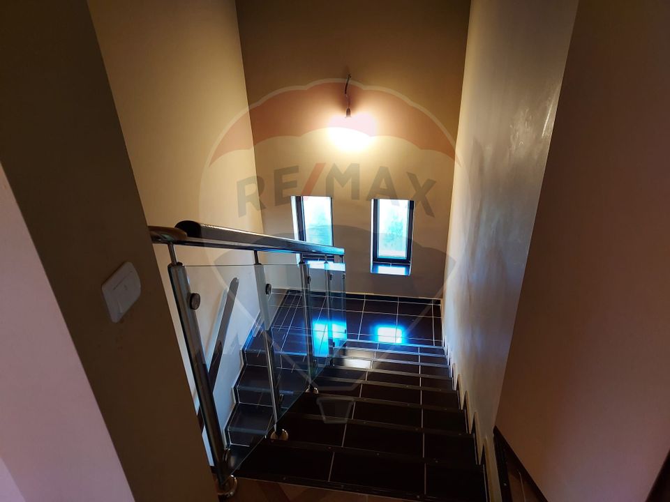 5 room House / Villa for sale