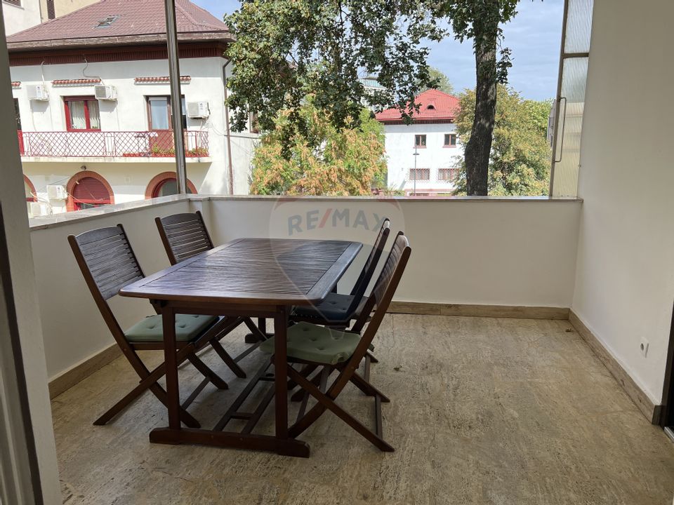 5 room Apartment for rent, Aviatorilor area