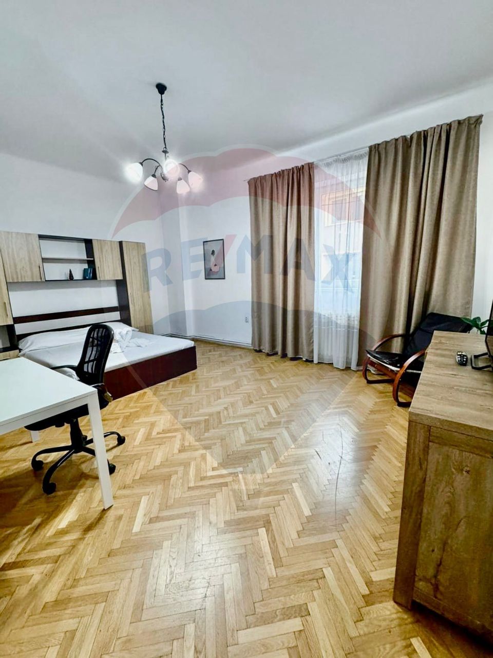 Apartament de inchiriat - 3 camere - Piata Mihai Viteazu
