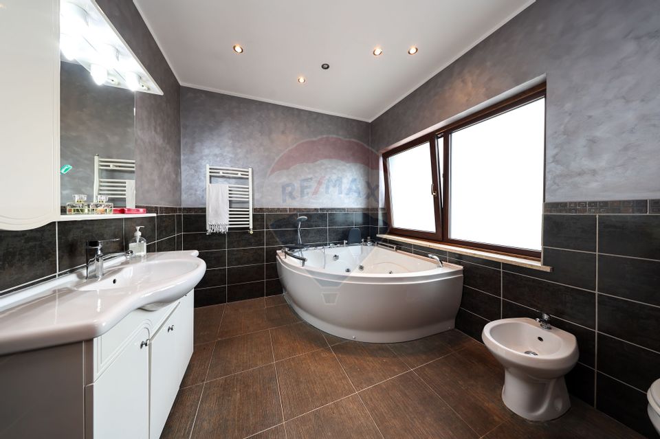 Conac, proprietate unica, in mijlocul naturii, Sacele!