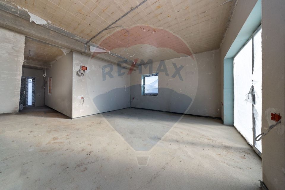 DUPLEX NOU, curte, cartier Izvor!