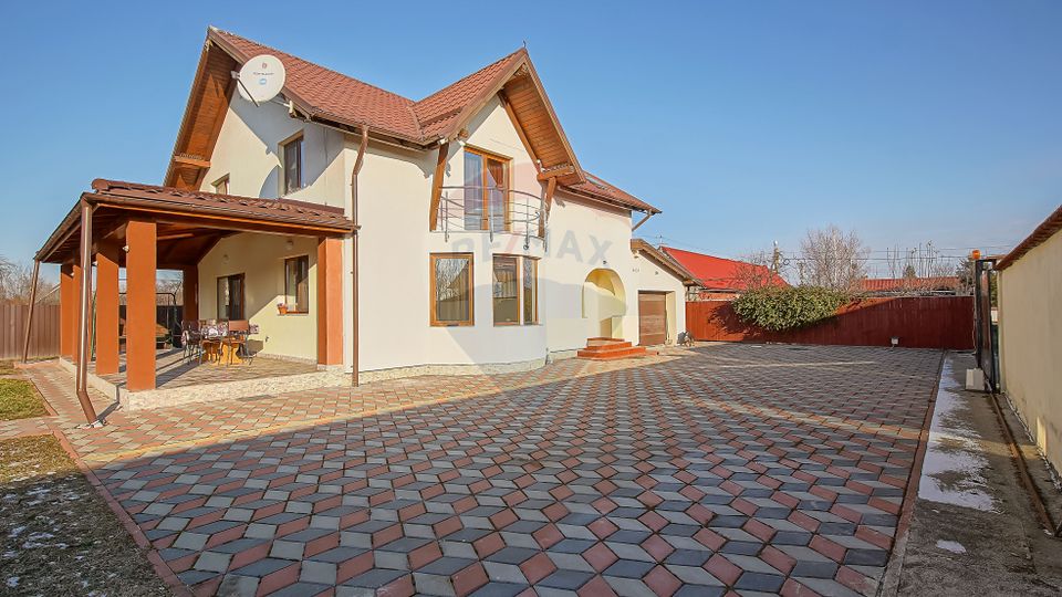 4 room House / Villa for sale