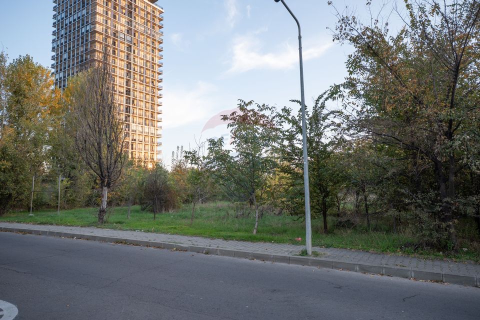 Vanzare Teren 1,800mp Vacaresti-Tinetretului