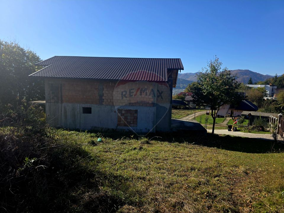 5 room House / Villa for sale