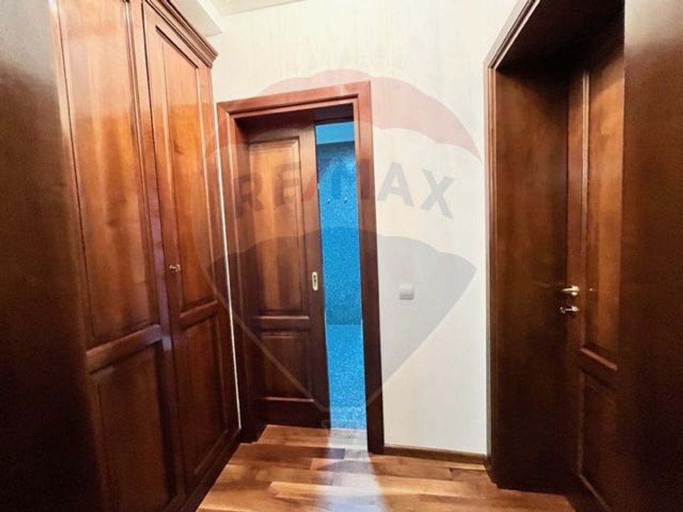 Apartament spatios 3 camere de inchiriat Par