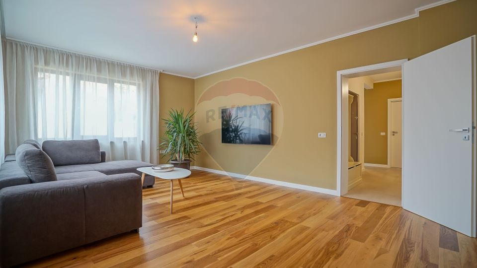 5 room Apartment for sale, Centrul Civic area