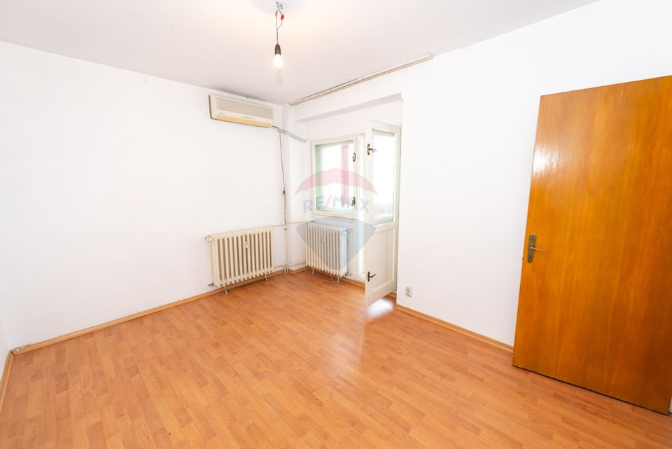 Apartament 3 camere de vanzare + boxa, Panduri, 4 balcoane