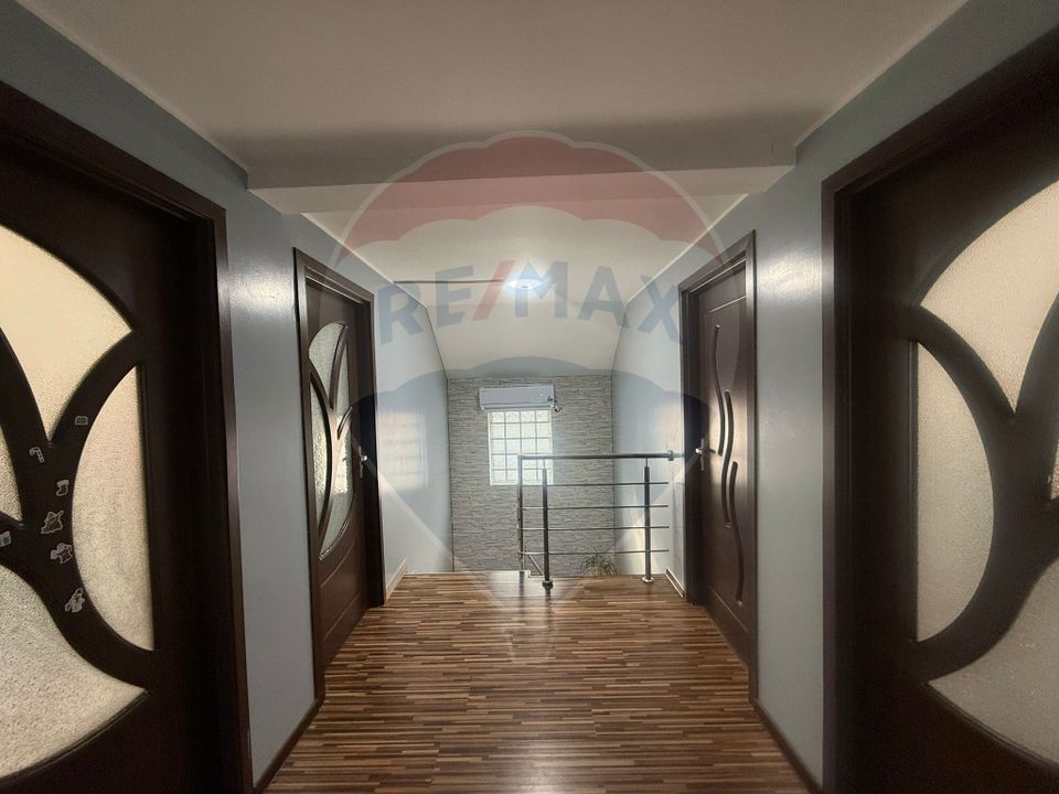 5 room House / Villa for sale