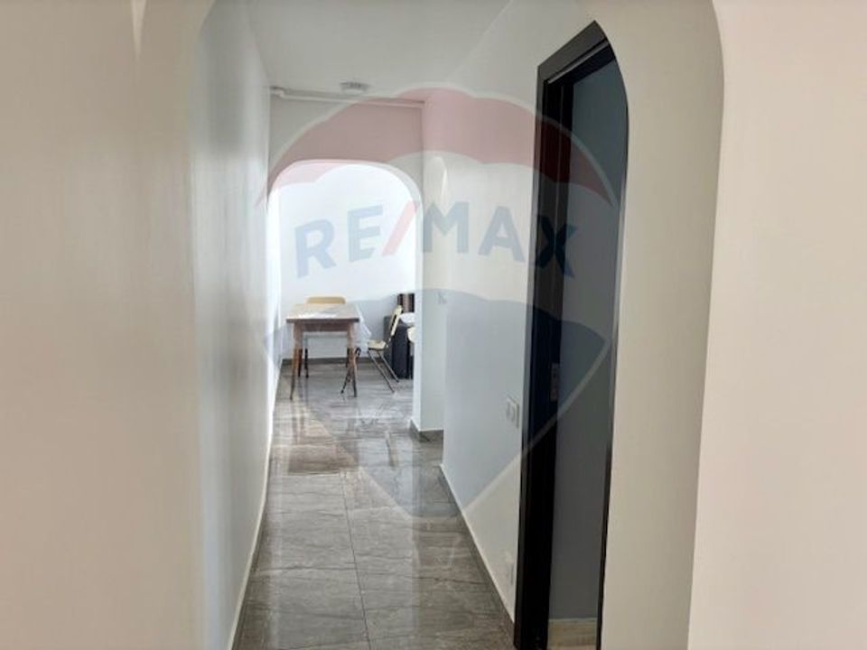 3 room Apartment for sale, Est area