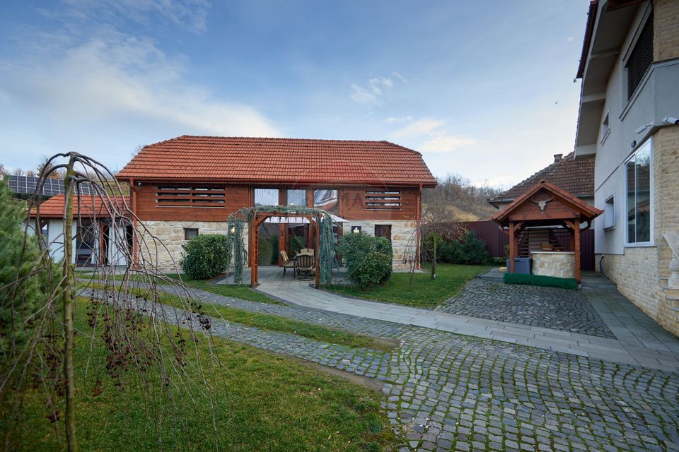 Casa / Vila cu 4 camere de vanzare la doar 30 de minute de Cluj