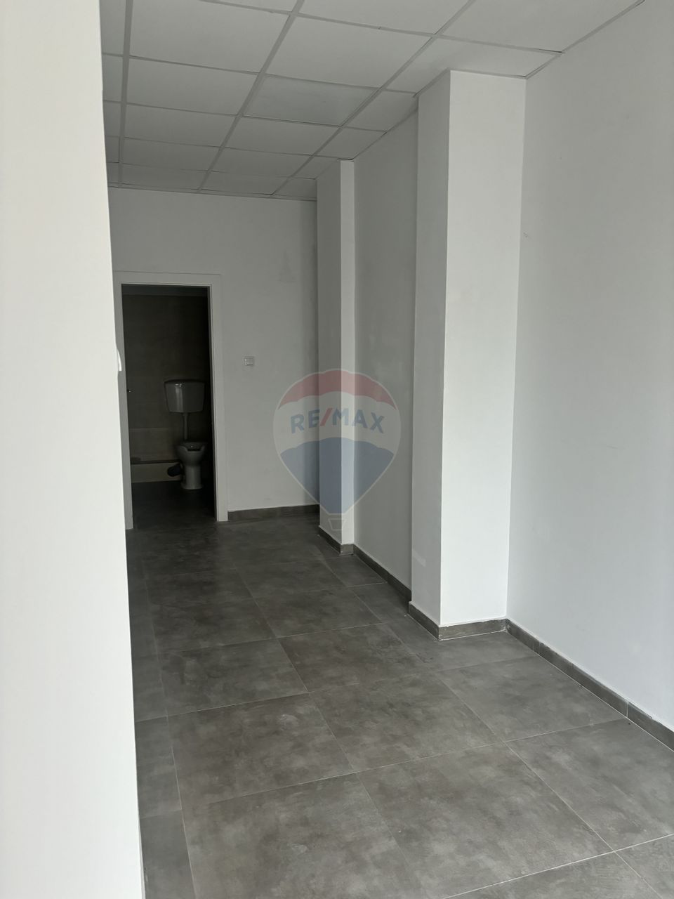 206sq.m Commercial Space for rent, Sisesti area