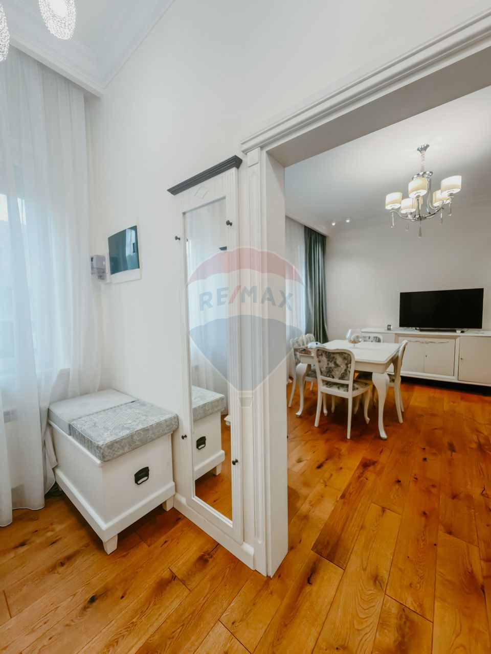 Apartament de 2 camere, Piața Victoriei – Confort și Liniste