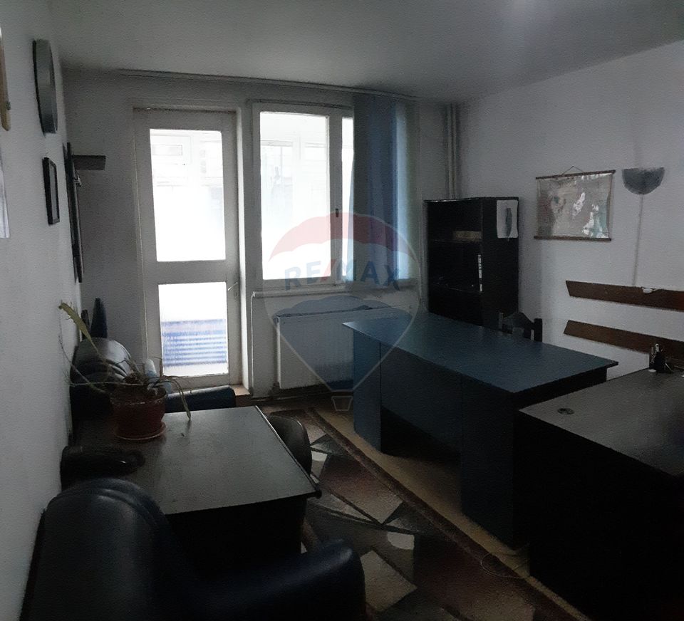 Apartament cu 2 camere de închiriat în zona Central