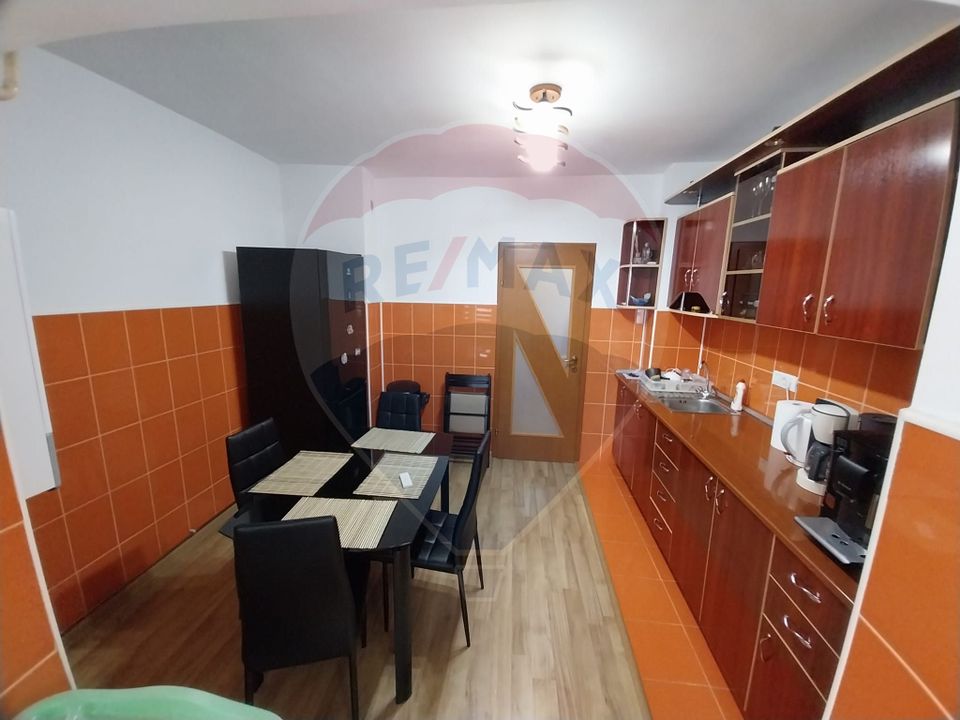 Apartament cu 3 camere  Promenada- Calea Severinului-Toporasi