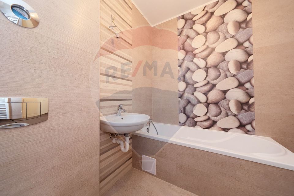 3 room Apartment for sale, Tractorul area