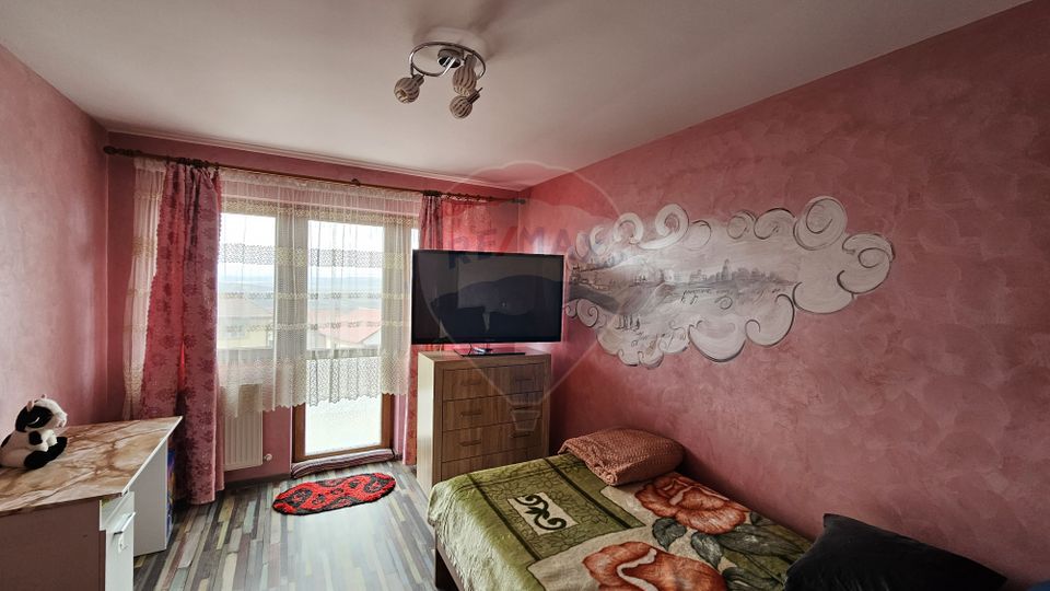 6 room House / Villa for sale