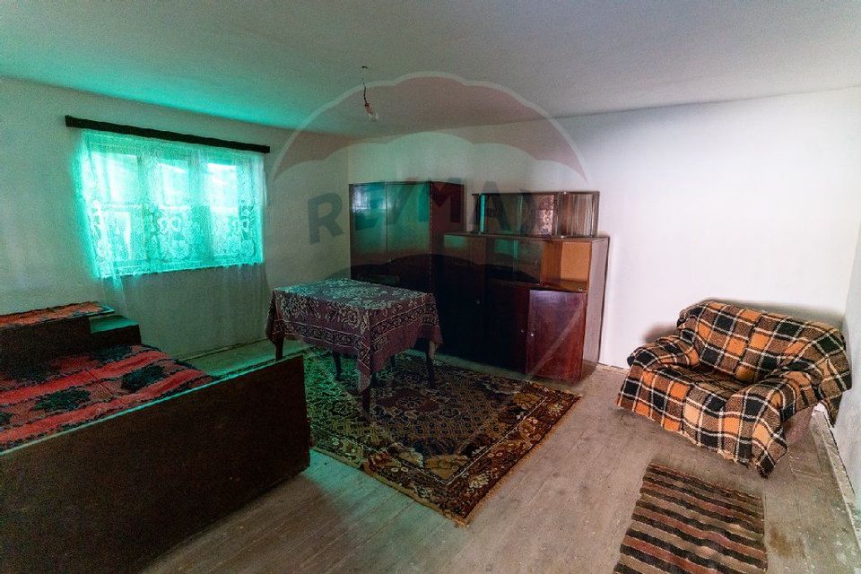 Casă / Vilă cu 4 camere de vânzare