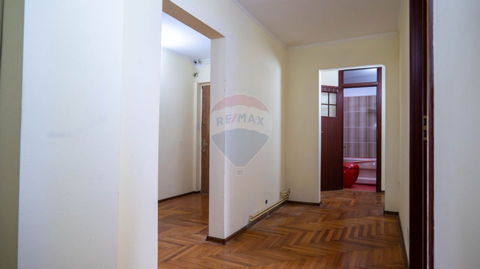 Vanzare - apartament 4 camere, curte, foisor, piscina - Snagov