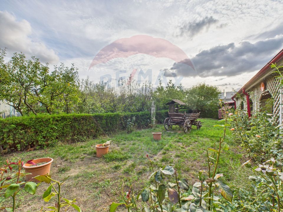 Casă / Vilă cu 5 camere de vânzare în orașul Negru Vodă, zona Central
