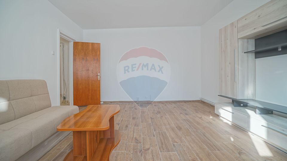 Apartament cu 3 camere de închiriat în zona Gării!