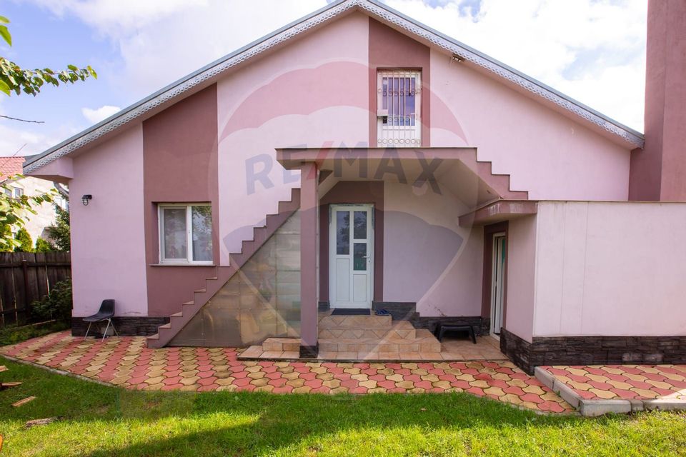 4 room House / Villa for sale