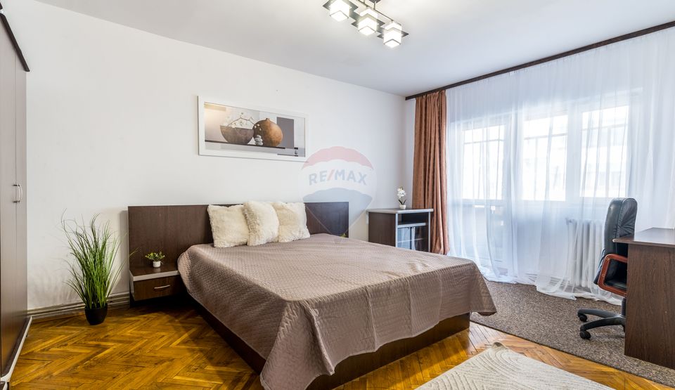 3 room Apartment for sale, Intre Lacuri area