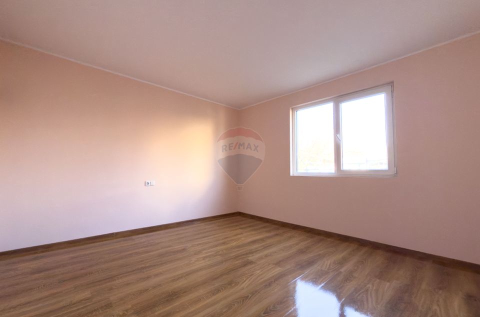 8 room House / Villa for sale, Central area