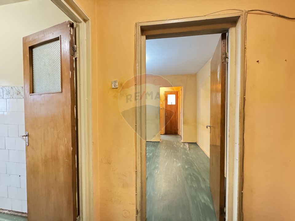 Apartament 2 camere de vanzare - Podul Giurgiului