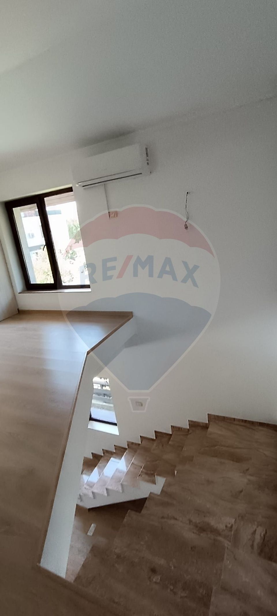 5 room House / Villa for sale, Ferme area