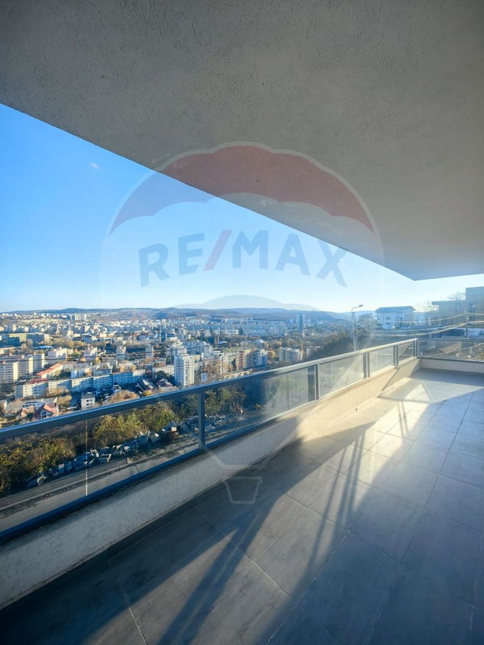 Casă tip duplex 4 camere de inchiriat