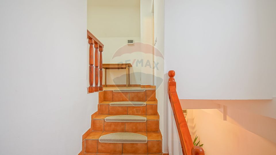 400sq.m Office Space for rent, Central area