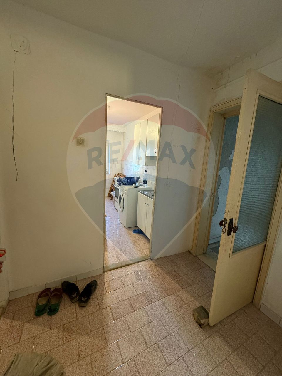 Apartament cu 4 camere la etajul 1 în zona sud