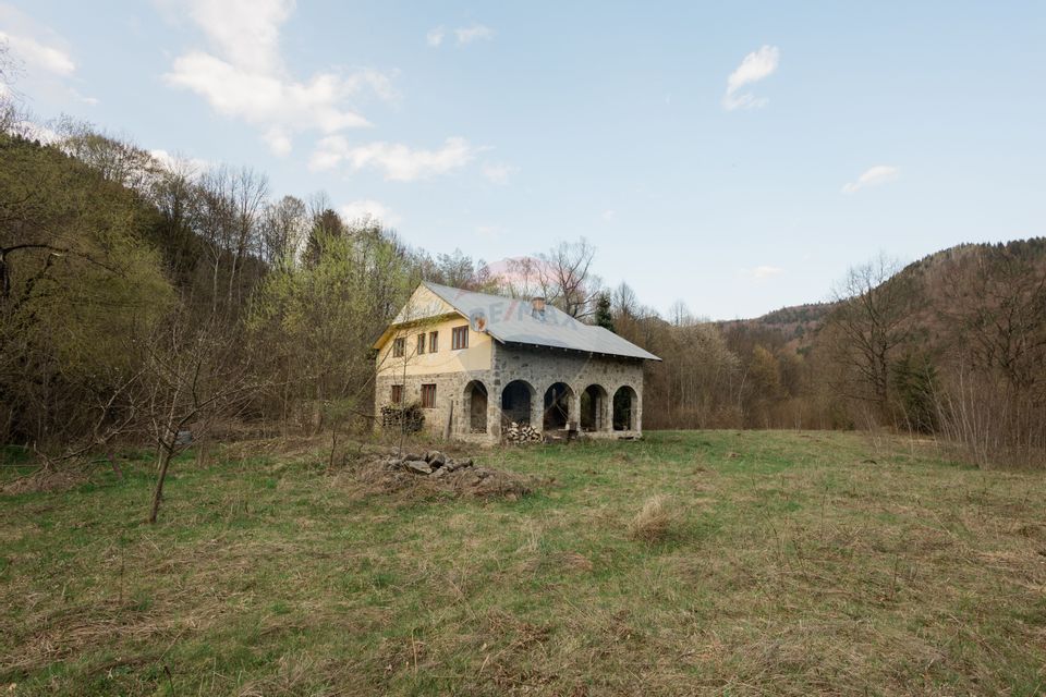 Casa si teren intravilan Tarcau