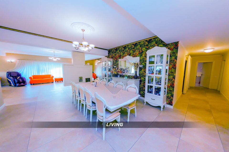 DE VANZARE proprietate exclusivista