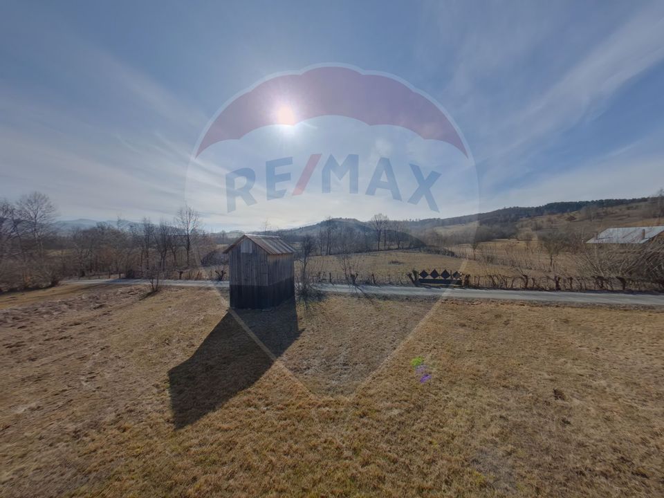 Casă / Vilă cu 8 camere de vânzare