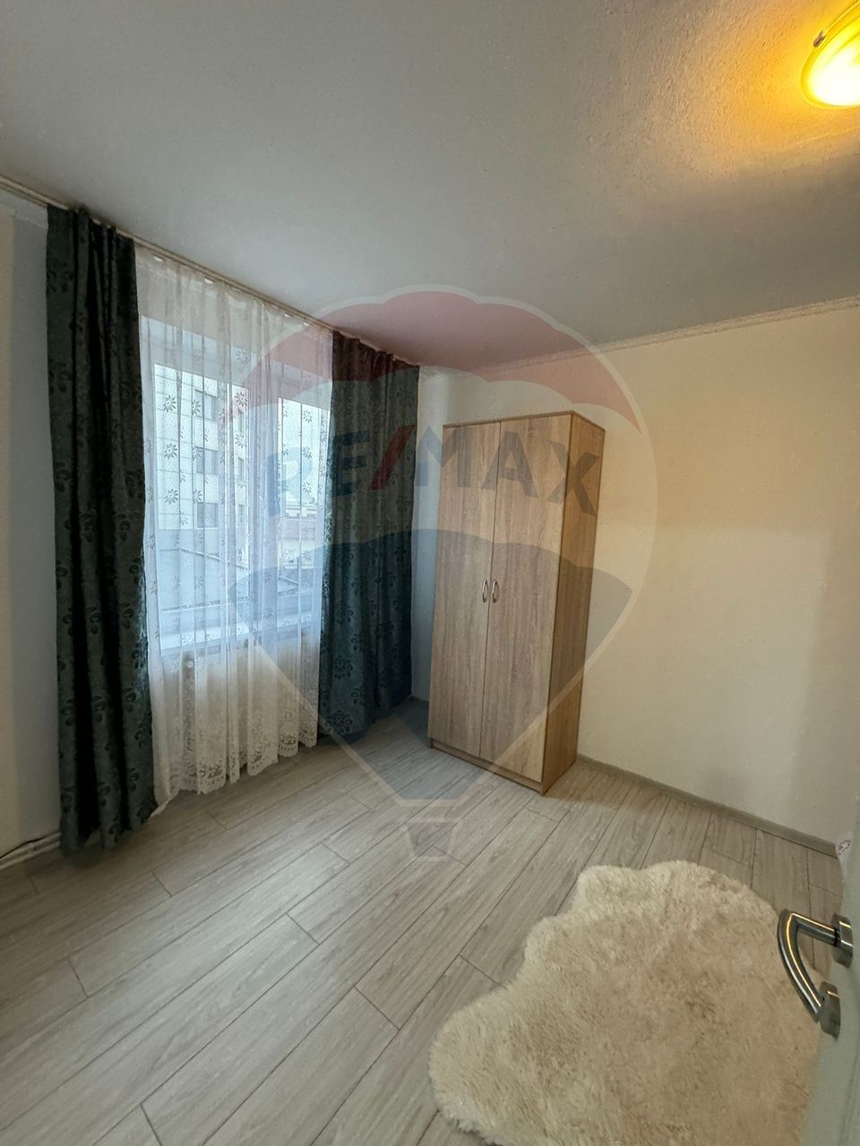 Apartament cu 2 camere de închiriat în zona Calea Dumbravii