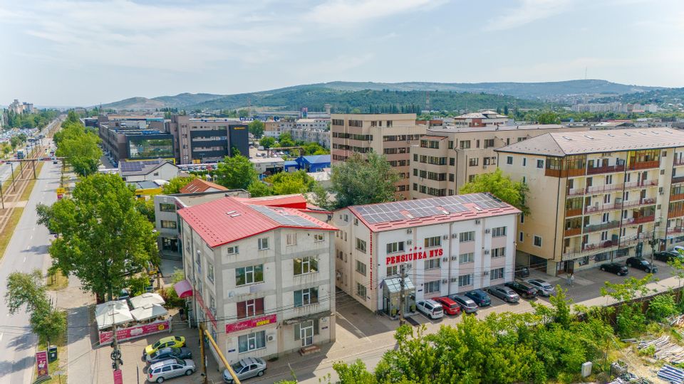 Oportunitate: Hotel/Pensiune 33 Camere de Vânzare - Semicentral IAȘI