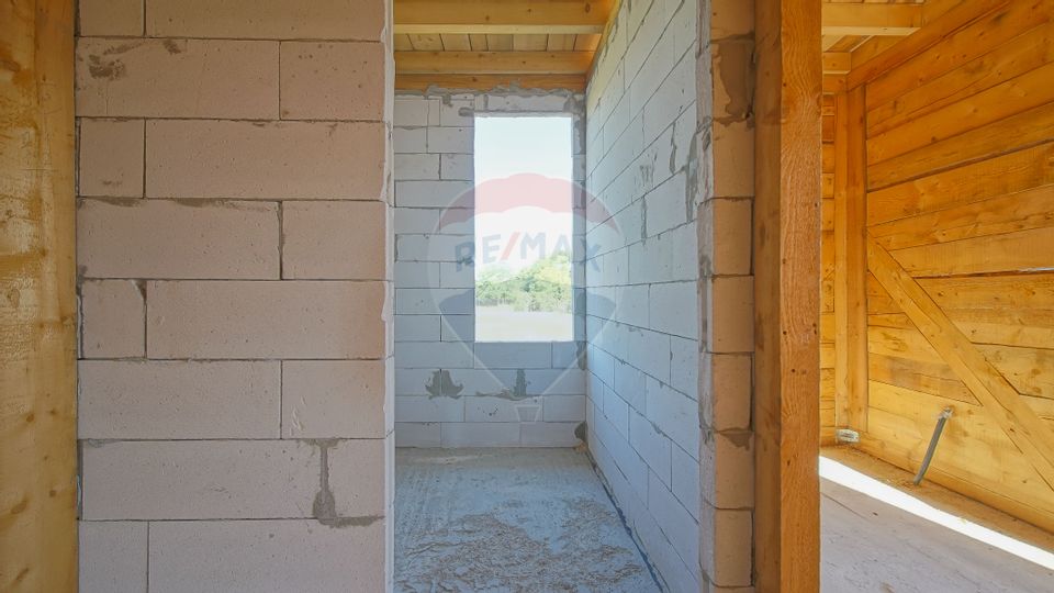 Proiectul Tău de Vis Începe Aici – Casă Nouă, 588 mp Teren, Cărpiniș