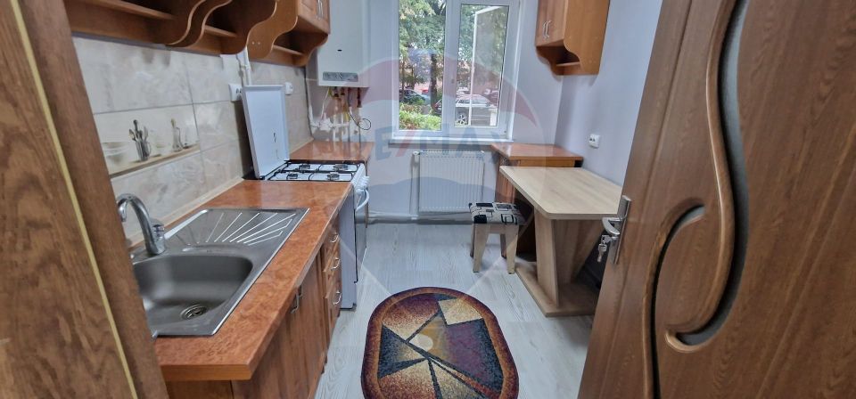 Apartament cu 2 camere semidecomandat, strada Avram Iancu, PARTER