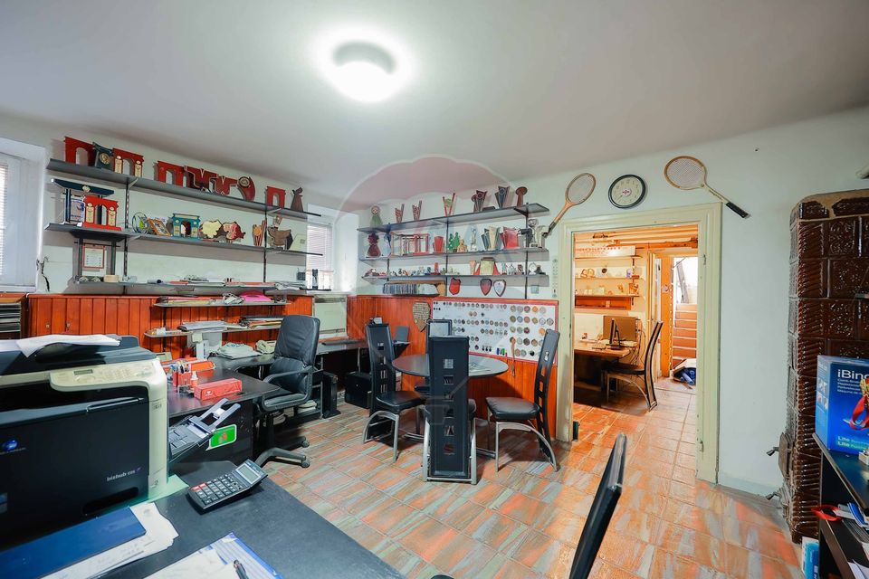 86sq.m Commercial Space for sale, Ultracentral area