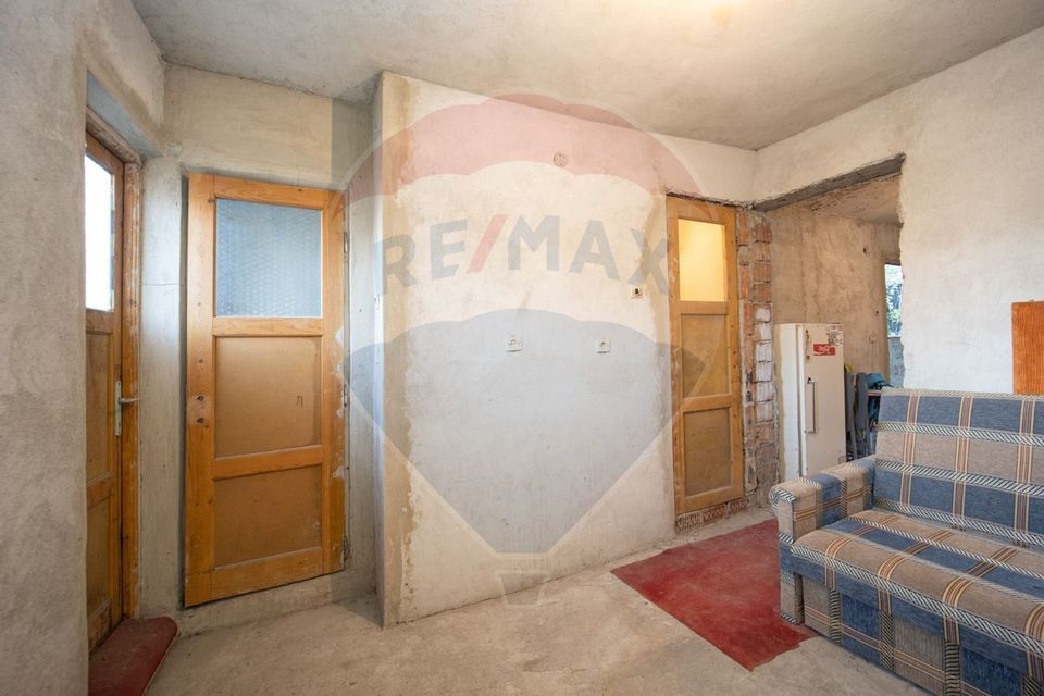 4 room Apartment for sale, Schei area