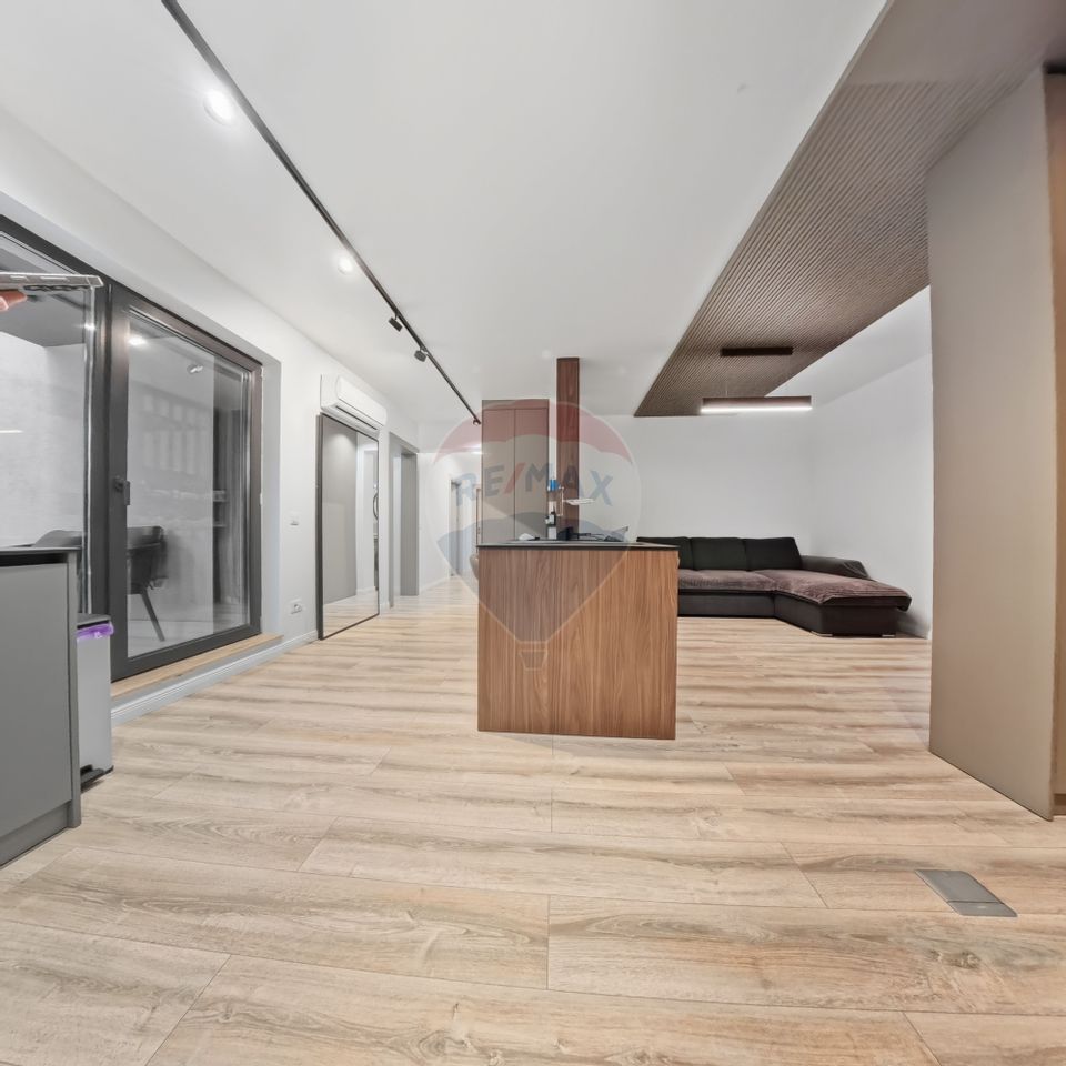 3 room Apartment for sale, Mioritei area