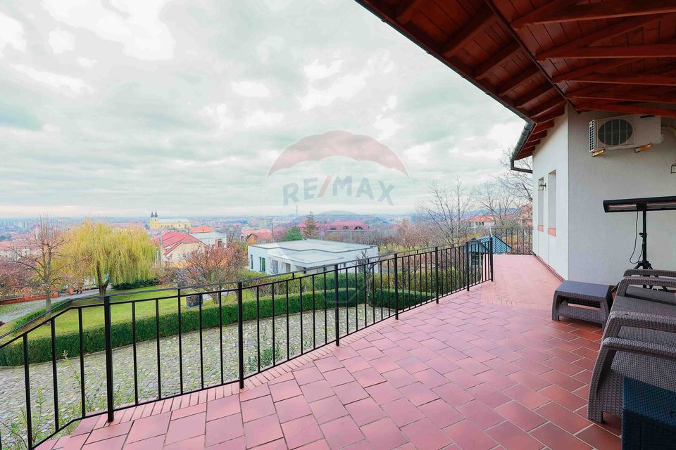Casă de vânzare zona dealuri, cu panoramă asupra orașului Oradea
