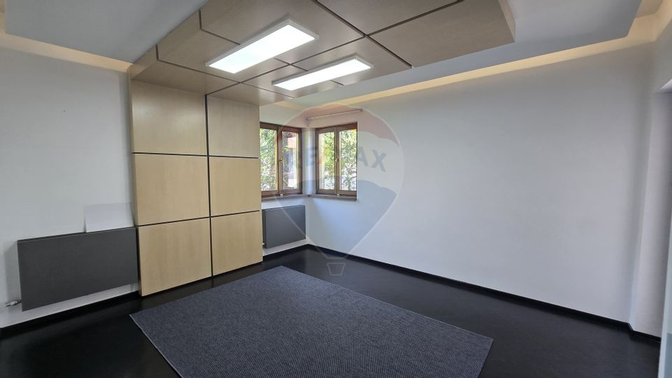 Spațiu de birouri cu 3 camere modern in zona Decebal