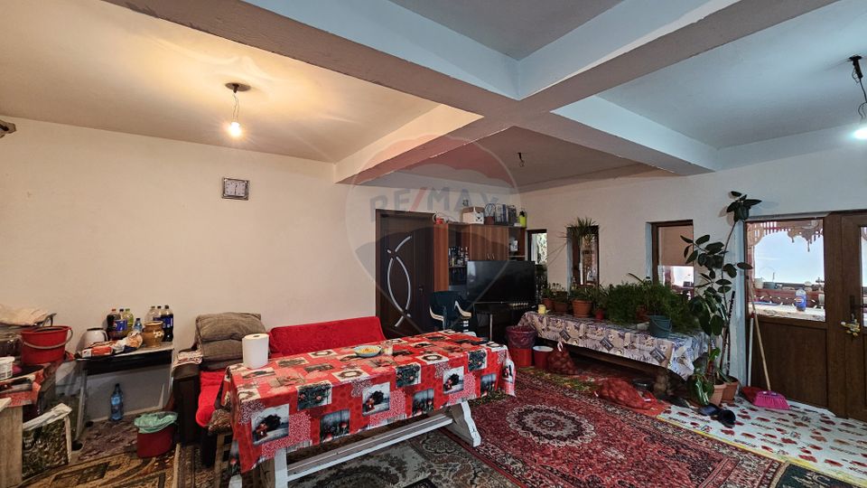 6 room House / Villa for sale