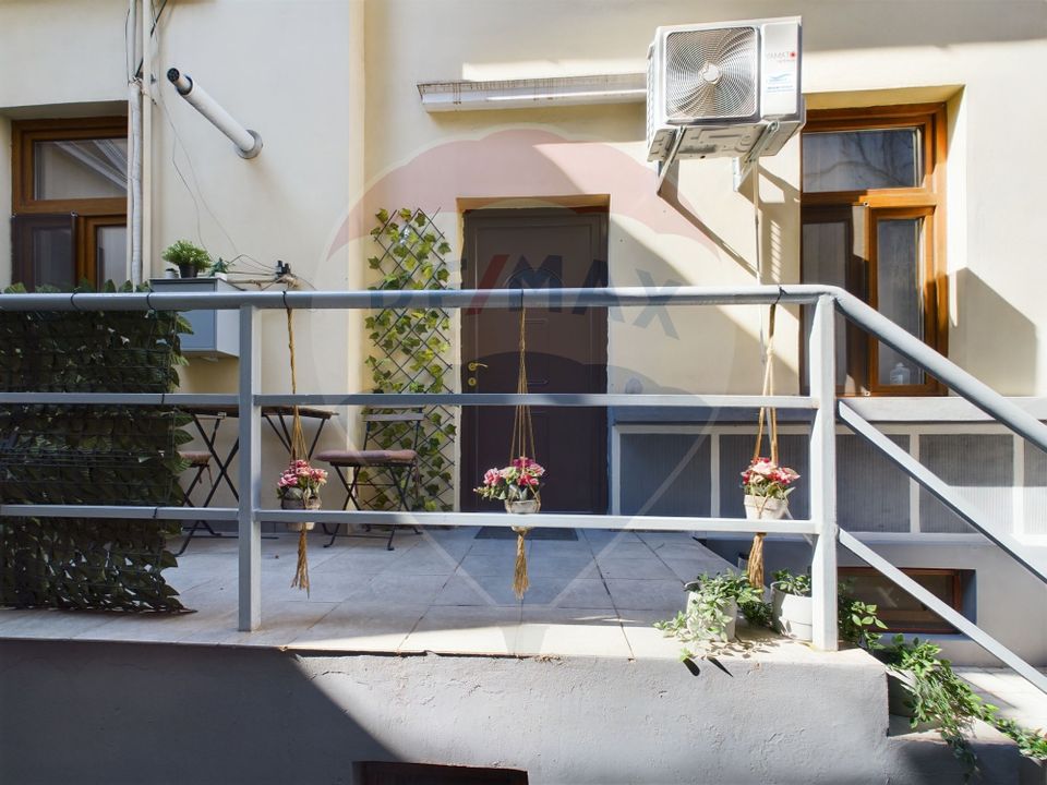 13 room House / Villa for sale, P-ta Victoriei area