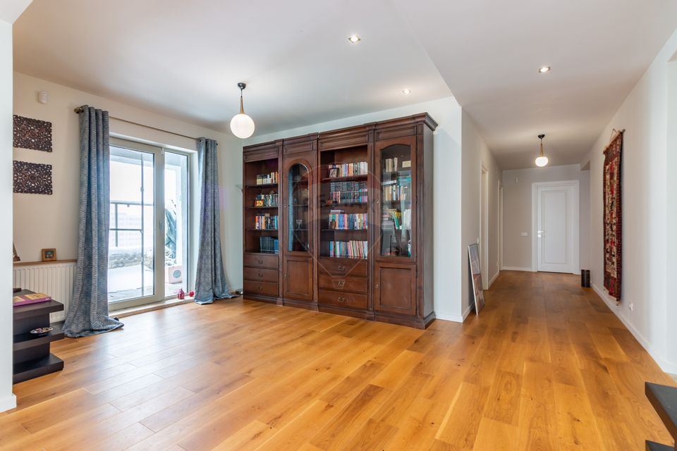 Apartment for sale | 4 rooms and 3 terraces |  Morii Lake Area