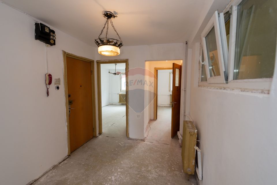 Apartament cu 4 camere de vanzare , 1974, fara risc, Pantelimon