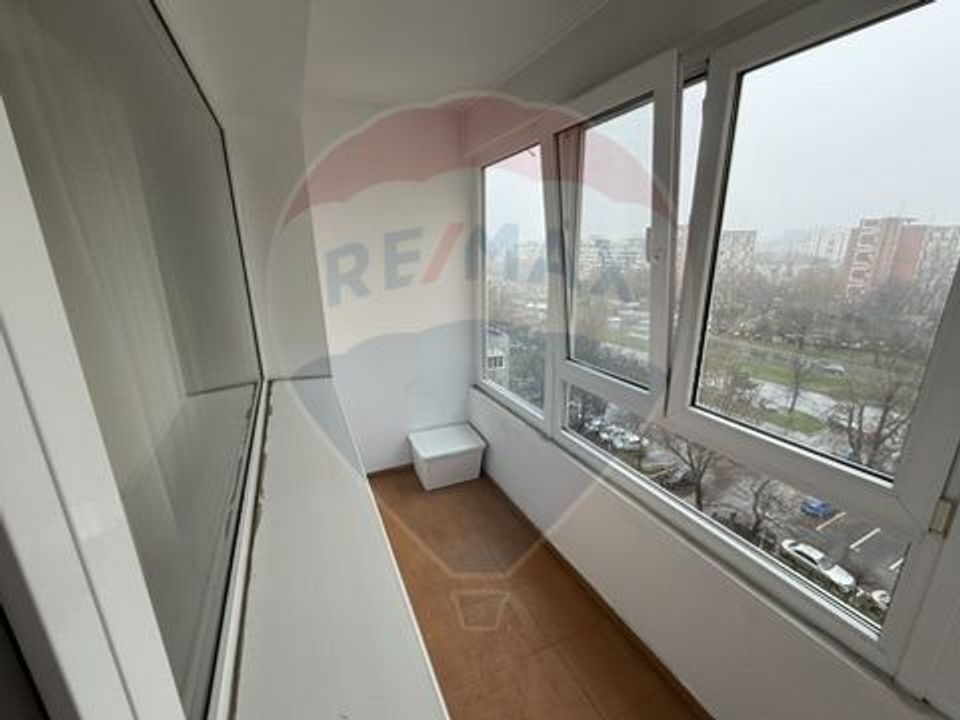 VANZARE Apartament cu 2 camere in zona Favorit / Drumul Taberei