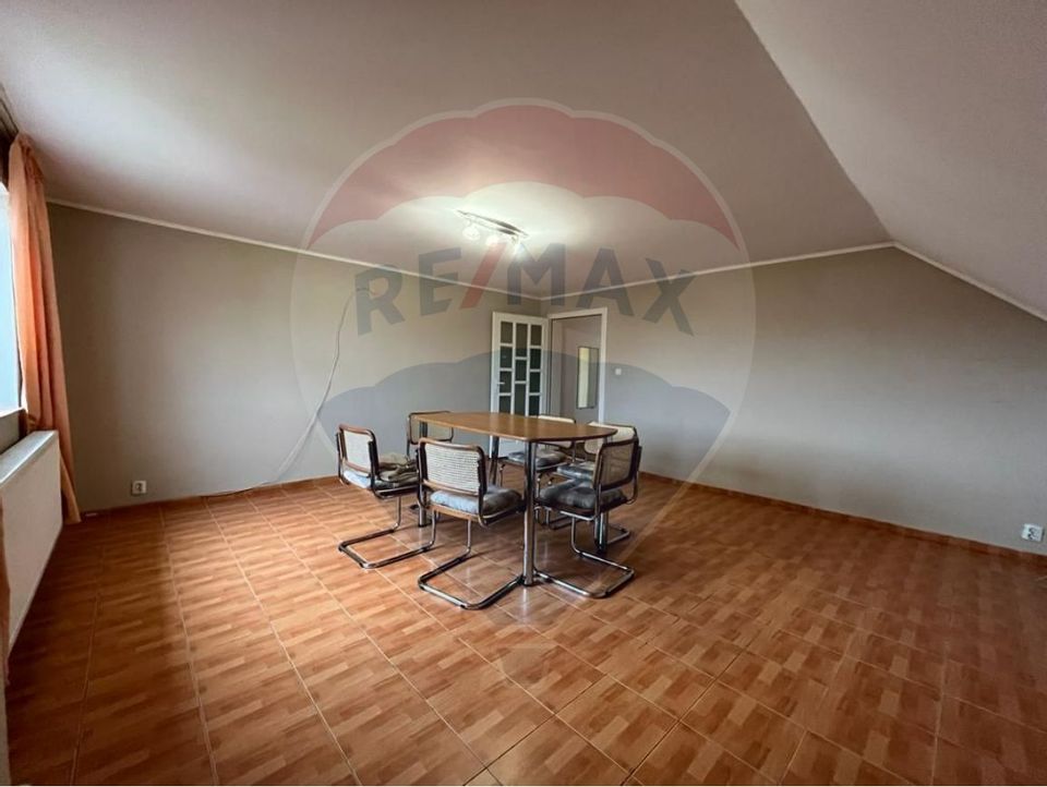 Apartament 3 camere decomandate la casa - zona Poplacii - Inchiriere